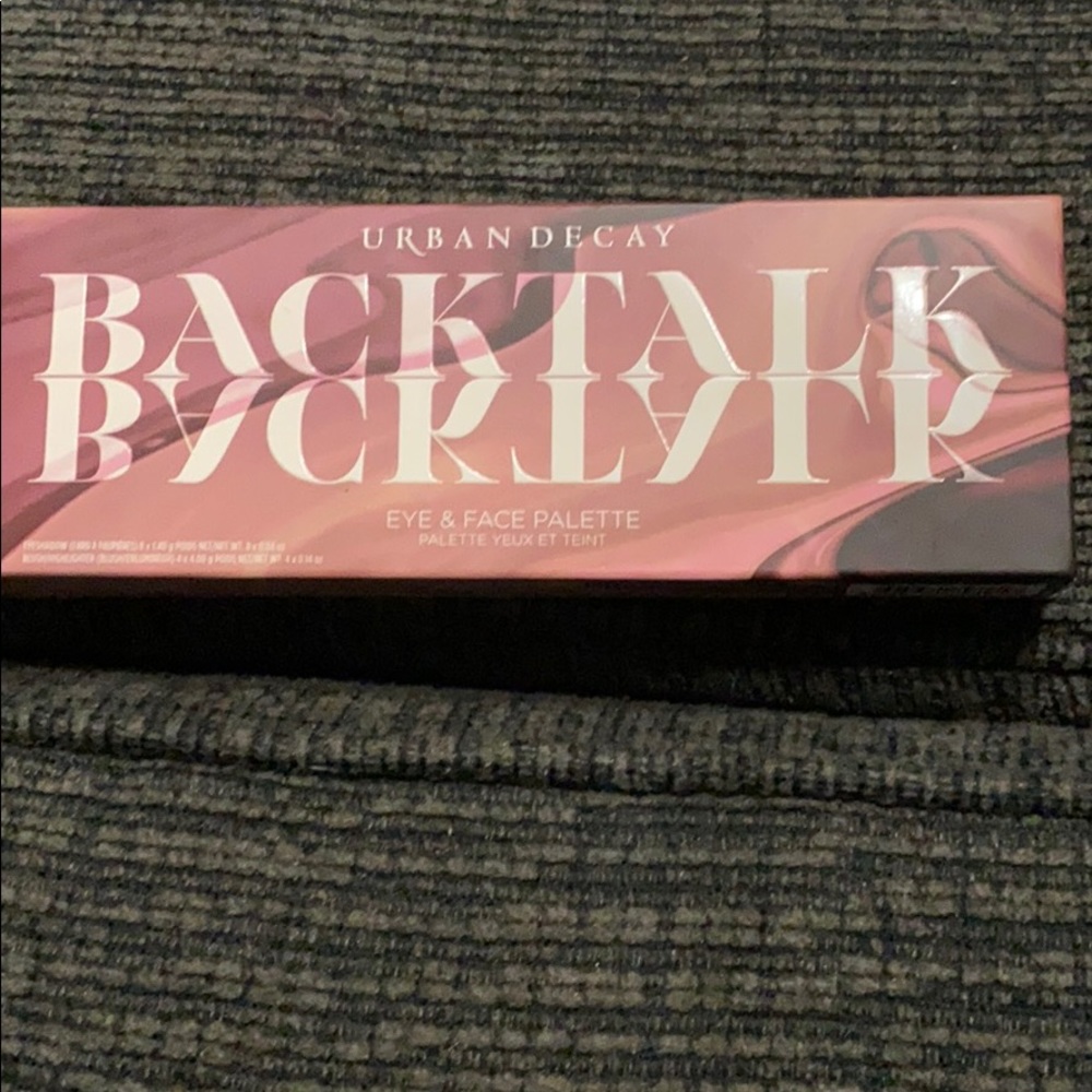 Urban Decay eye & face palette SOLD ‼️